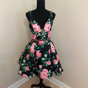 Sherri Hill short Homecoming/dance dress